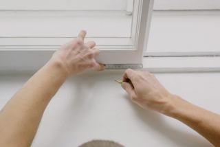 Porte-fenêtre sur mesure : dimensions atypiques et fabrication