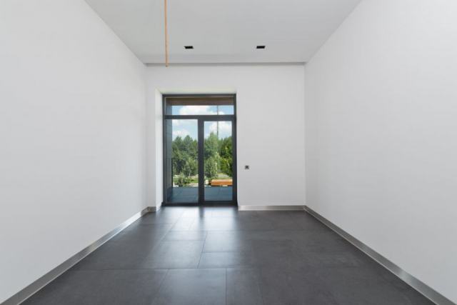 Porte-fenêtre aluminium : finesse des profils et performances durables Porte-fenêtre aluminium : finesse des profils et performances durables